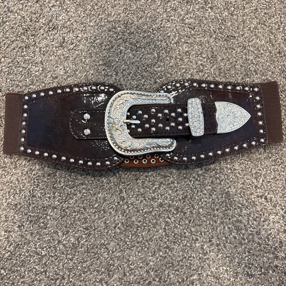 Montana west best size small 26-28